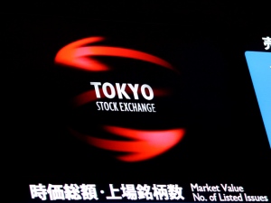 大幅上昇の週と思いきや、26日はヘタれ、27日は米・中間で地政学的リスク勃発。FOMCも日銀会合も、金融政策現状維持。それでも補正予算で19000円台に乗せ終了。 大幅上昇の週と思いきや、26日はヘタれ、27日は米・中間で地政学的リスク勃発。FOMCも日銀会合も、金融政策現状維持。それでも補正予算で19000円台に乗せ終了。
