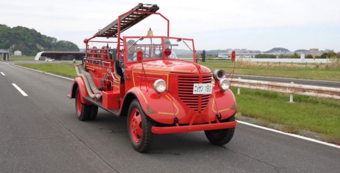 日産と東京消防庁、「ニッサン180型消防ポンプ自動車」を再生　戦中戦後に活躍