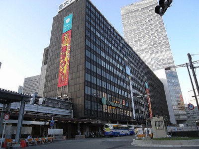 大丸百貨店(<a href="http://www.flickr.com/photos/t-ohashi/4358974069/" target="_blank">t.ohashi</a> )