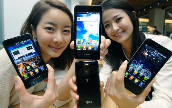 LG電子がプレスリリースで公開した「LG Optimus 2X」の写真