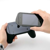 サンワサプライが公開した「iPhone・iPod touchゲームグリップ(iPhone4対応) 400-JY002」の製品画像