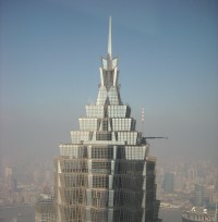 中国上海の浦東新区に位置する超高層ビルのジンマオタワー