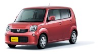 発売後20日間で受注が1万台を超えた日産自動車の軽自動車「モコ」（モコベリー）