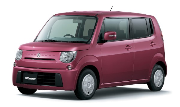 スズキが10日発売した軽自動車「MRワゴン X アイドリングストップ」