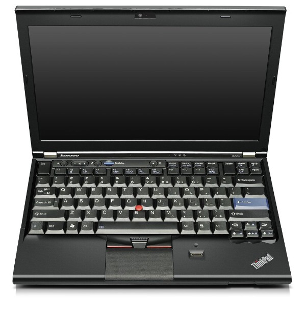 レノボ・ジャパンが29日発売した12.5型のモバイルノートPC「ThinkPad X220」、正面から。