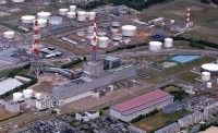 東北電力がガスタービンを緊急設置する新潟火力発電所。