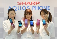 シャープが公開したスマートフォン事業説明会の様子(シャープ「スマートフォン事業説明会レポート」より)