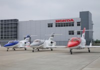 HondaJet (左から順にコンセプト実証機、量産型初号機、量産型3号機)(ホンダ提供)