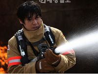 熱血消防士の「カン・ヨンギ」を演じるソル・ギョング
