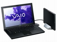 重さ約1.165kgの軽量と約16.65mmのフルフラットな本体デザインを実現した13.1型ワイド液晶搭載のソニーのVAIO（バイオ）「Zシリーズ」