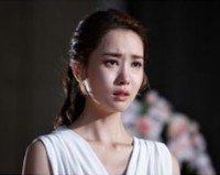 韓国MBCの月火ドラマ「ミス・リプリー」（脚本キム・ソニョン、演出チェ・イソプ/製作カートンコールメディア、シージェスエンターテイメント）で、女優のイ・ダヘが嘘と偽善にまみれた人生を送り破局に至ったチャン・ミリ役を熱演中だ。