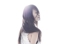 韓国KBSドラマ「姫の男」のOST である「今日も愛している」がリリース後に各音源チャートを総なめしている中、ペク・ジヨンの恋人ジョン・ソクウォンが自分のブログのバック音楽にパク・ジヨンの曲をかけたことで関心を集めた。