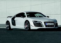 アウディ・ジャパンスが国内では5台限定で販売するスポーツカー「アウデ R8」の限定生産バージョン「アウディR8 GT」。