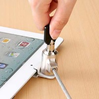 米アップルの人気タブレット型端末「iPad 2」の盗難防止を目的としたサンワサプライのワイヤー器具「iPad2盗難防止セキュリティ 200-SL011Wシリーズ」