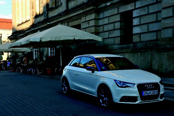 アウディジャパンがなでしこジャパンに無償リース提供する「Audi A1」