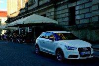 アウディジャパンがなでしこジャパンに無償リース提供する「Audi A1」