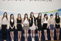 「2010-2012 韓国訪問の年、少女時代広報大使委嘱式」が19日午後、ソウル・ソゴン洞のロッテホテルで開かれた。式には女性アイドルグループの「少女時代」（ユナ、スヨン、ヒョヨン、ユリ、テヨン、ジェシカ、ティファニー、ソニー、ソヒョン）が参加した。