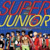 韓国男性アイドルグループ「SUPER JUNIOR」（スーパージュニア）のイェソン、リョウク、キュヒョンは、グループ名について「この名前はとても気に入っている」と話した。