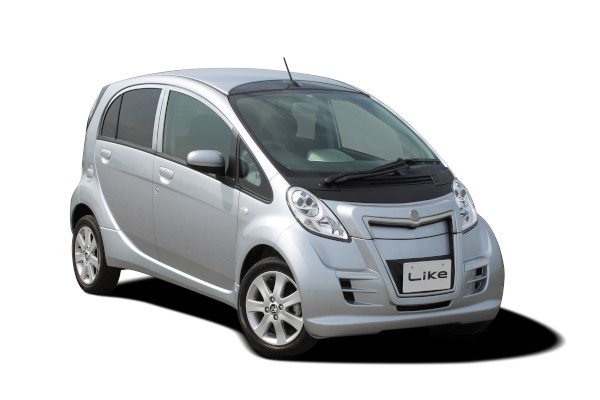 光岡自動車は25日、電気自動車（EV）「雷駆」（ライク）のマイナーチェンジを行い、26日から発売すると発表した。