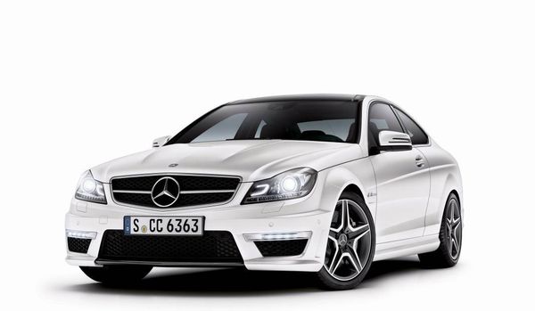 メルセデス・ベンツの「新型C 63 AMG クーペ」（写真：メルセデス・ベンツ日本　提供）
