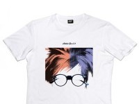 世界的アーティスト達が55DSL PER UNITED ARROWSのコラボTシャツで登場