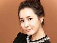 韓国女優イ・ダヘが、8月21日に行われた北京でのファンミーティングを記念して、公式ホームページ(www.leedahey.com)のイベントに当選したファンに自筆サイン4セットを贈ったという。