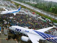 787初号機のデリバリー式典の様子　（写真提供：全日本空輸）