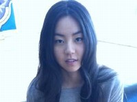 韓国出身の5人組女性歌手グループ「Wonder Girls」（ワンダーガールズ）の公式ツイッターに4日、「オレンジに注目」というタイトルでメンバー、ソヒの写真がアップされた。写真=Wonder GirlsのTwitter