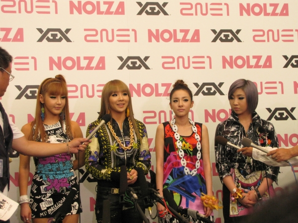 2NE1、日本初ツアー｢NOLZA in Japan｣：フォトセッション（11）