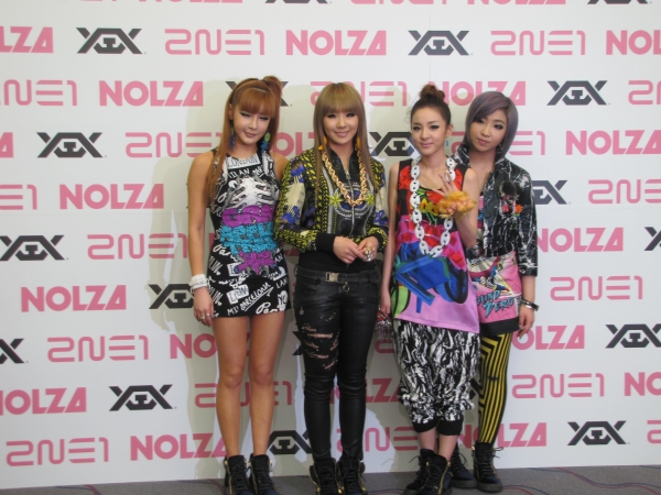 2NE1、日本初ツアー｢NOLZA in Japan｣：フォトセッション（29）