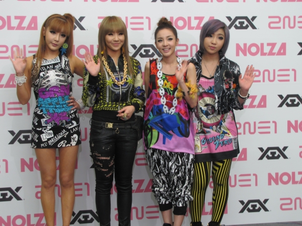 2NE1、日本初ツアー｢NOLZA in Japan｣：フォトセッション（35）