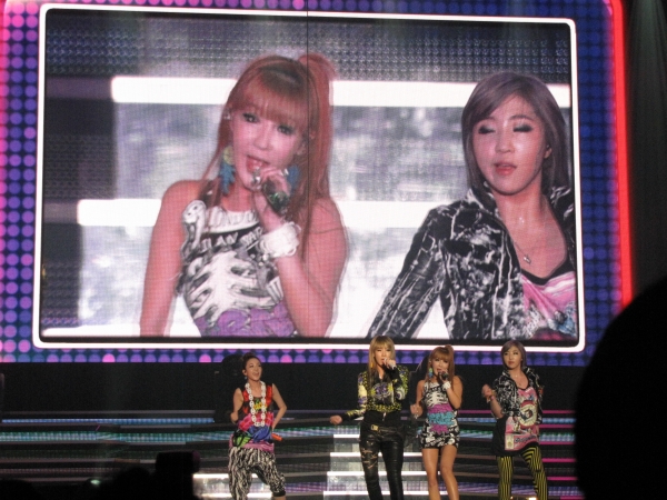 2NE1、日本初ツアー｢NOLZA in Japan｣：ライブ（8） 