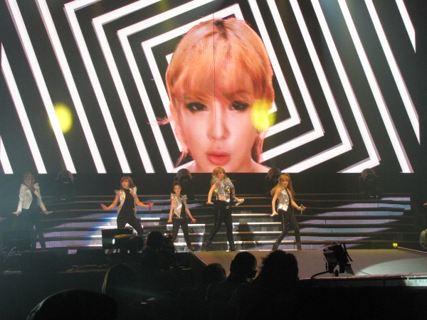 2NE1、日本初ツアー｢NOLZA in Japan｣：ライブ（45） 