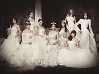 韓国チョンダム洞のザ・ライン整形外科が実施した「ウェディングドレスが一番似合う女性アイドルグループは？」というアンケート調査で、少女時代が1位になったという。