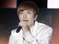 「2011Asia Song Festival」で華やかなステージ：SUPER JUNIORイトゥク(1)