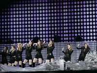 「2011Asia Song Festival」で華やかなステージ：少女時代（3）