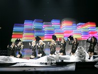 「2011Asia Song Festival」で華やかなステージ：少女時代（4）