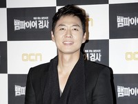 韓国の俳優ヨン・ジョンフンは、妻ハン・ガインのせいで父親が苦しんだことがあると明らかにした。