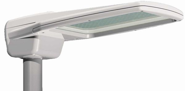 省エネ・薄型デザインのLED道路照明器具（画像提供：GSユアサ）