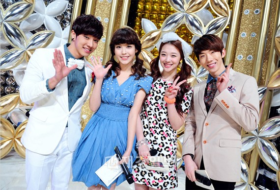f(x)のソルリ、2AMのチョ・グォン、BEASTのイ・ギグァンが韓国SBSのテレビ番組『人気歌謡』のMCを降板する。