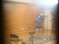 韓国人気アイドルグループ「少女時代」のメンバーたちと共に、SMエンターテイメントで3年間の練習生生活を送るも、途中で進路を変更し、韓国の国立大学KAISTに進学して話題となったチャン・ハジンが、受験応援ソングを歌うという。