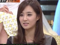 人気女性アイドルグループ少女時代のメンバー、ユリがチキンを注文した際に恥ずかしい目に遭ったエピソードを語った。