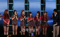 韓国人気ガールズグループ「T-ARA」(ティアラ)が今年の年末に開催される韓国国内の各授賞式への不参加宣言をした。