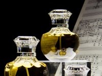 ジルスチュアートから甘いヴァニラの香りの贈り物 - 新作フレグランス「ヴァニラ ラスト」デビュー　