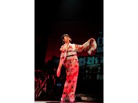 松任谷由実、仙台の地で7ヶ月に及ぶロングランツアー感動のフィナーレ(写真:EMIミュージック・ジャパン) 松任谷由実、仙台の地で7ヶ月に及ぶロングランツアー感動のフィナーレ(写真:EMIミュージック・ジャパン)