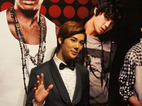 台湾のドラマ撮影で忙しい毎日を送っているSS501パク・ジョンミン（マンネ）が、11月12日マレーシアで開かれる『H-Artistry』公演のためマレーシアで華麗なパフォーマンスを披露し、ファンの視線を引き付けた。