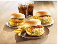 マクドナルドの冬を代表する期間限定商品「グラコロ」3商品（画像提供：日本マクドナルド）