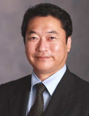 消費停滞が伝えられる中、洋和菓子で好業績を挙げる寿スピリッツ＜２２２２＞（ＪＱＳ）。その背景には、北海道から九州まで全国を網羅する販売プラットホームと製造拠点を活用し、たとえば、小樽洋菓子舗『ルタオ』のように、高人気の地域限定ブランドに育て上げる「熱狂的ファンづくり」経営がある。