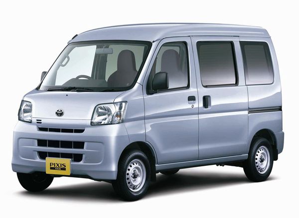 「ピクシス バン」 デラックス（2WD・5MT）（画像：トヨタ自動車）