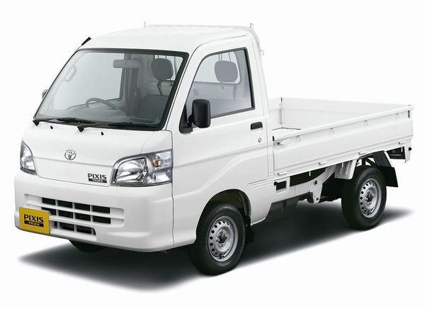 「ピクシス トラック」スペシャル“エアコン・パワステバージョン”（4WD・5MT）（画像：トヨタ自動車）